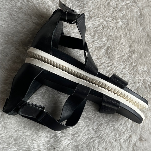 Sofft Women's Fiona Black Leather Gladiator Walking Platform Sandal size 10 - Picture 3 of 9